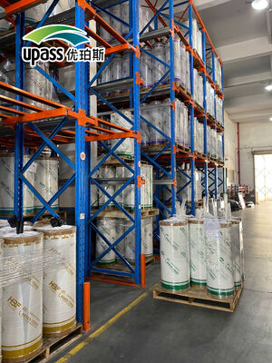 100 Micron HDPE Cross Laminated Film met hoge sterkte voor ijs- en waterdichte dakbedekking