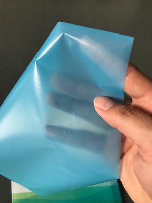 Blauwe Toepassing 40 Micron 0.04mm van Kleuren Plakbanden PE Versiefilm