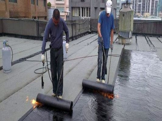10 microns de Smeltingshdpe van Diktetorchable Hete Film Geperforeerde Film voor SBS-Membranen