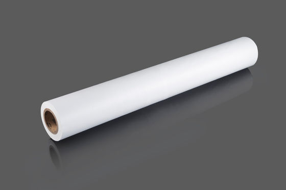 Schoksterkte ≥ 25 N/50 mm Niet-glijdende, kruisgelamineerde HDPE-film voor beveiliging en verpakking